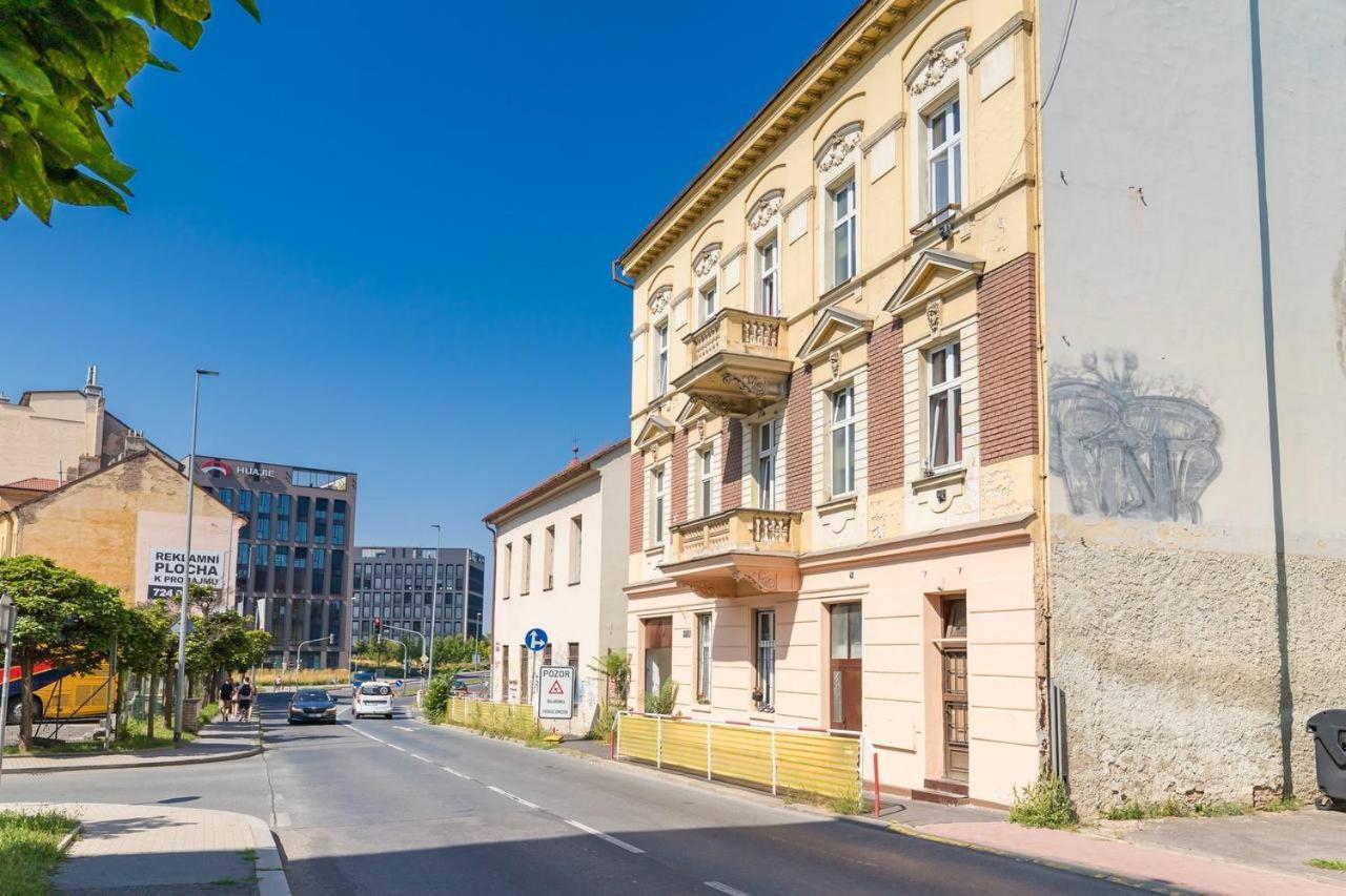 Cozy Corner Apartment Prague Exterior photo